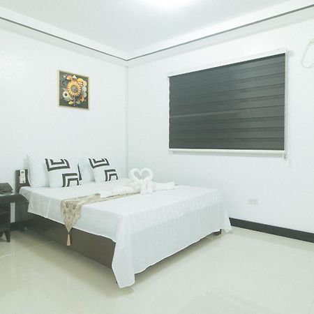 Lavita By Reddoorz อังเฮเลส ภายนอก รูปภาพ