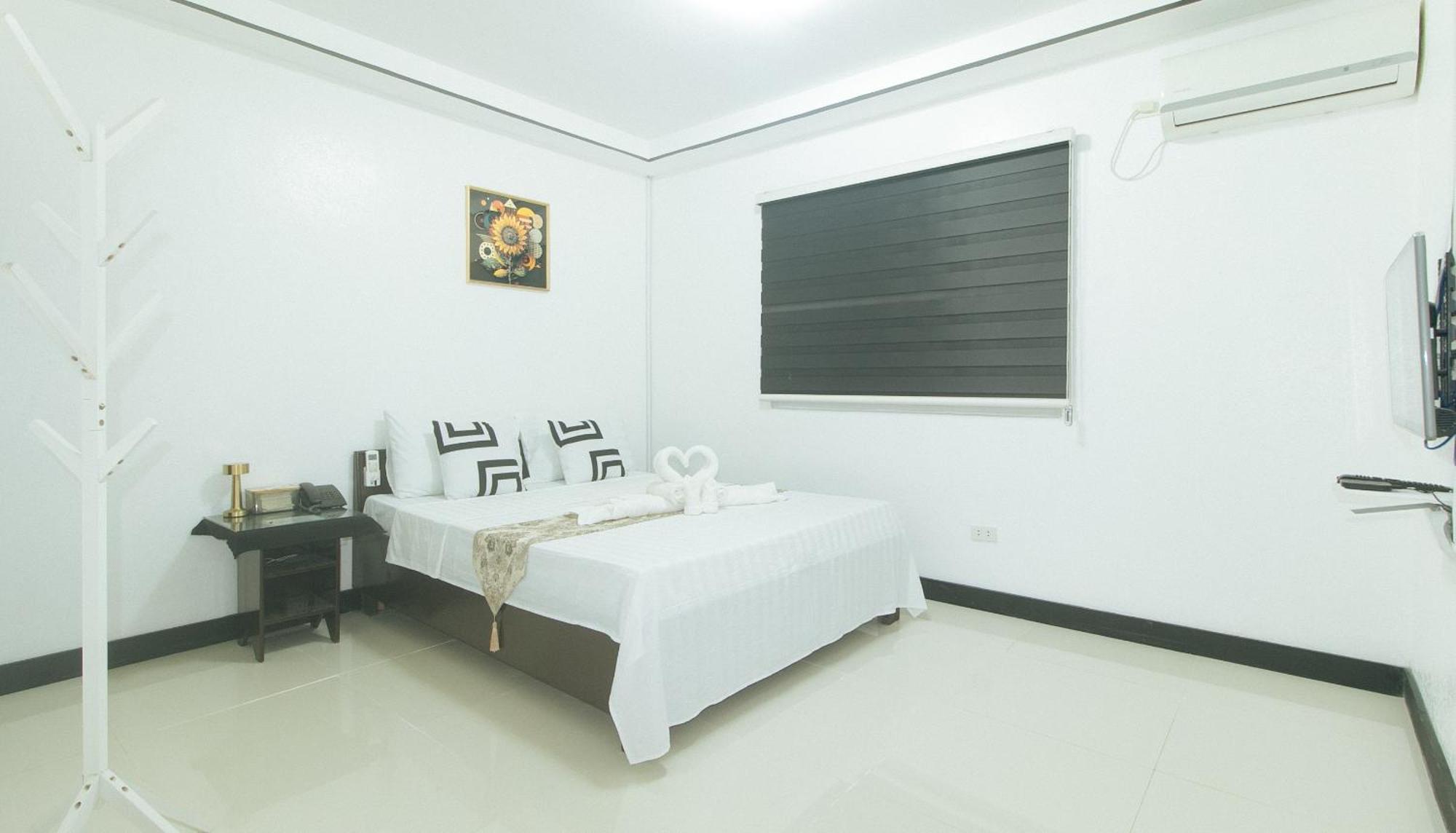 Lavita By Reddoorz อังเฮเลส ภายนอก รูปภาพ