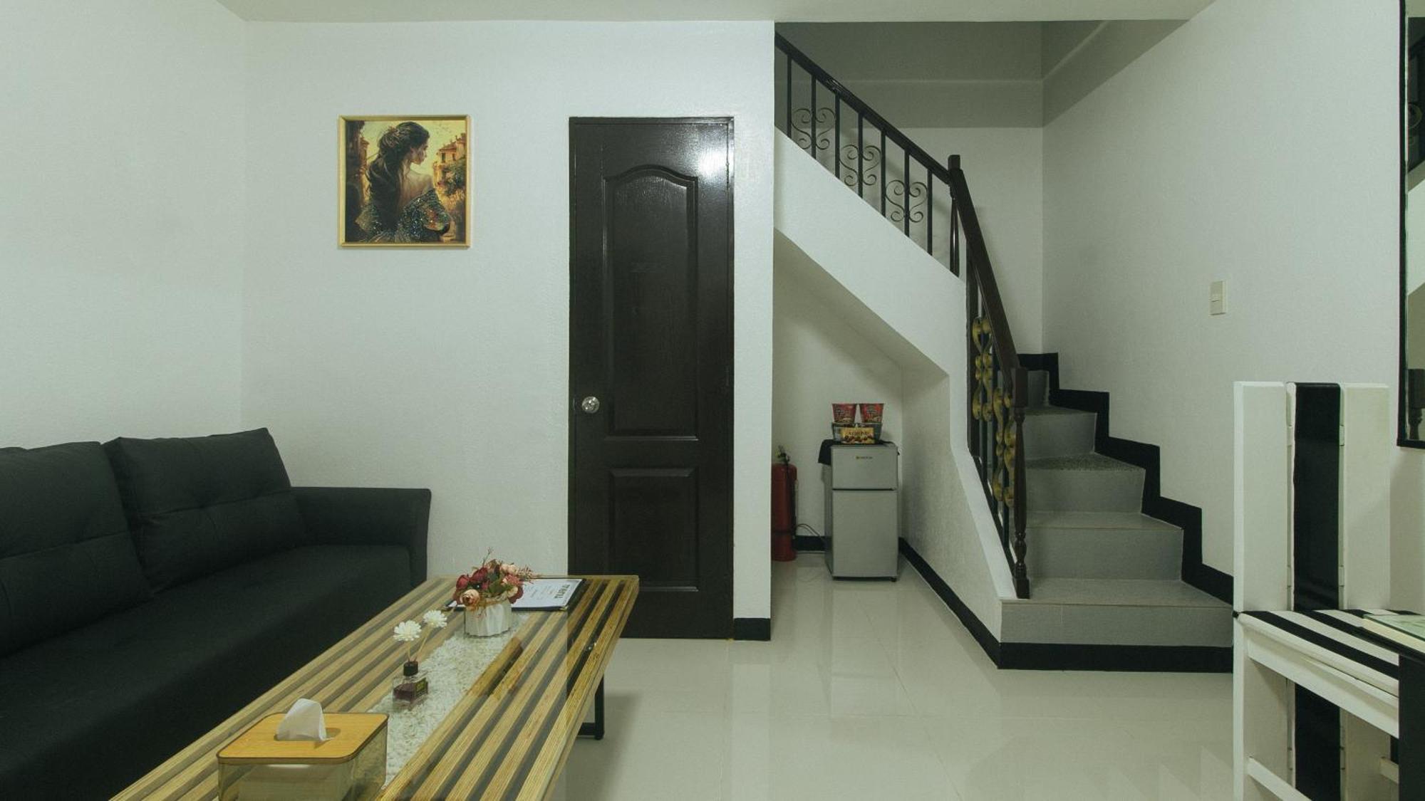 Lavita By Reddoorz อังเฮเลส ภายนอก รูปภาพ